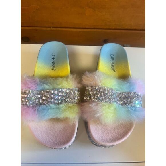 Cape Robbin Rainbow Bling Slides Sz 6 - Picture 7 of 8
